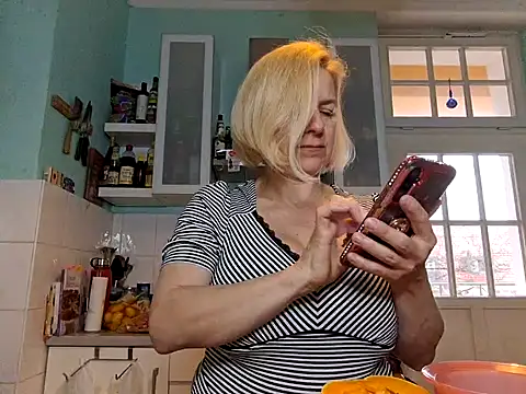 FrauleinSchmitt online show from 02-28-25, 02:09