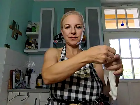 FrauleinSchmitt online show from 09-29-25, 12:54