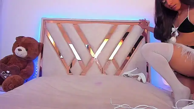 Snapshot of _Andyy__ chatting on 12-30-24, 08:36 Andyy online show from 12-30-24, 08:36