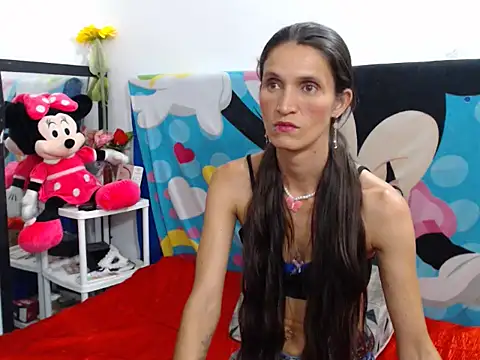 Snapshot of Nathasha_LatinHot chatting on 10-26-25, 01:11 Nathasha LatinHot online show from 10-26-25, 01:11