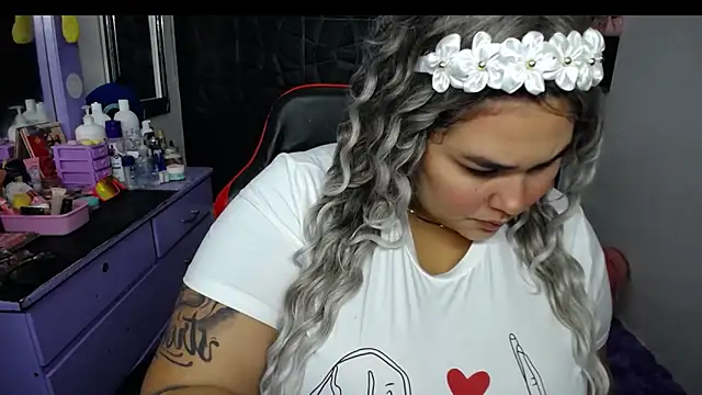 Snapshot of Fernanda_Big_Boobs chatting on 01-12-25, 06:39 Fernanda Big Boobs online show from 01-12-25, 06:39