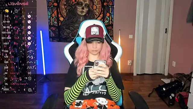 Snapshot of Project_hisoka chatting on 09-27-25, 02:33 Project hisoka online show from 09-27-25, 02:33