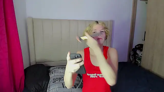 Snapshot of melo_prin chatting on 10-14-25, 07:53 melo prin online show from 10-14-25, 07:53