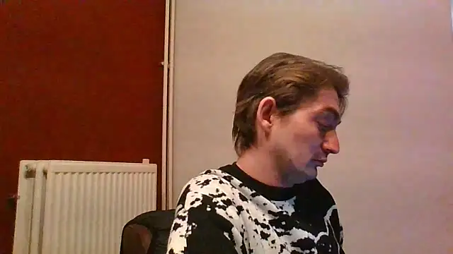 Snapshot of Wesleymodel chatting on 01-17-26, 08:45 Wesleymodel online show from 01-17-26, 08:45