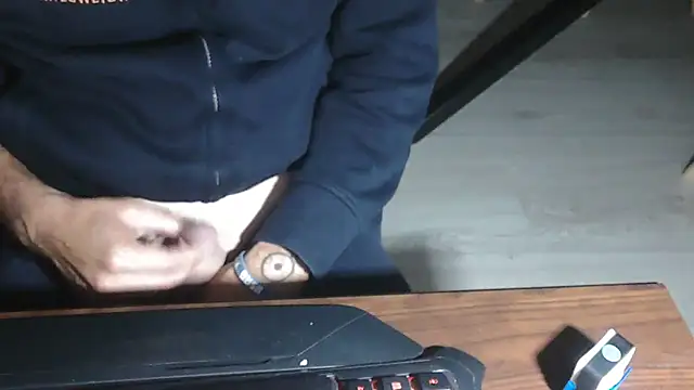 Adri gard online show from 10-14-25, 08:42