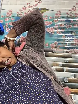 Beauty-queen online show from 02-18-25, 04:16