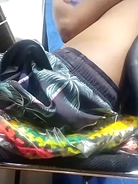 Snapshot of Leunamt chatting on 06-15-26, 04:25 Leunamt online show from 06-15-26, 04:25