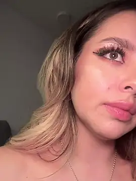 Alirawrz online show from 02-26-25, 02:37