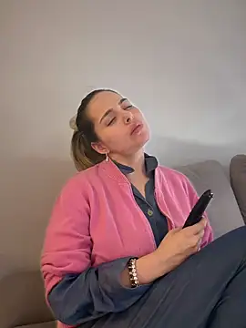 Alirawrz online show from 10-04-25, 08:07