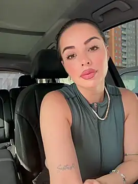 Alirawrz online show from 10-22-25, 01:22