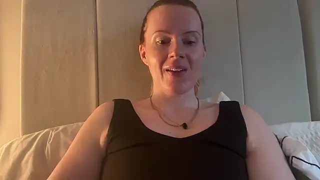 redheadrosie69 online show from 10-03-25, 07:05