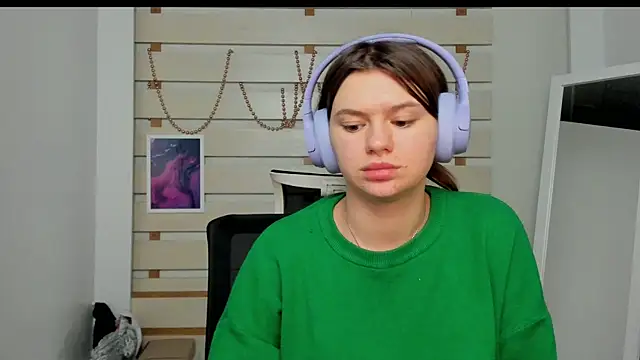 Josephine Kiss online show from 01-29-25, 07:43