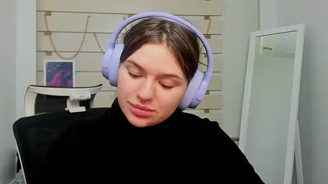 Josephine Kiss online show from 02-09-25, 01:03