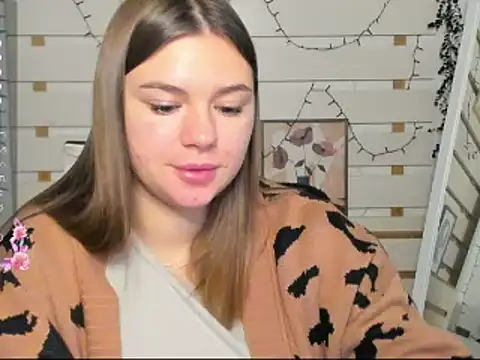 Josephine Kiss online show from 11-27-25, 07:10