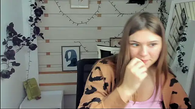 Josephine Kiss online show from 04-06-26, 12:28