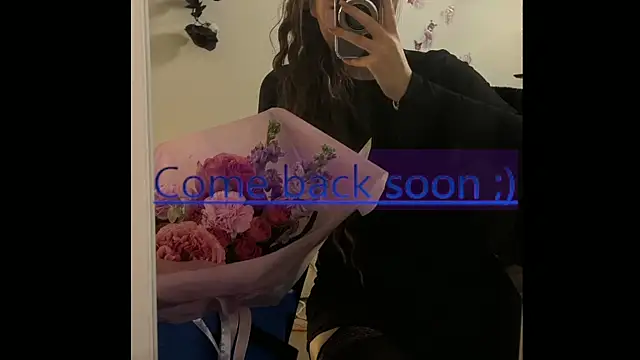 Josephine Kiss online show from 05-18-26, 10:54