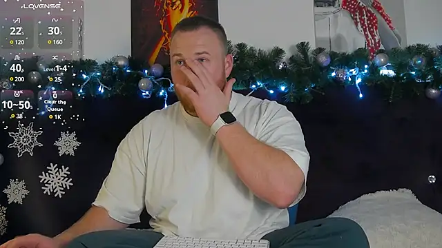 Snapshot of RoddyStill chatting on 12-26-24, 01:32 RoddyStill online show from 12-26-24, 01:32