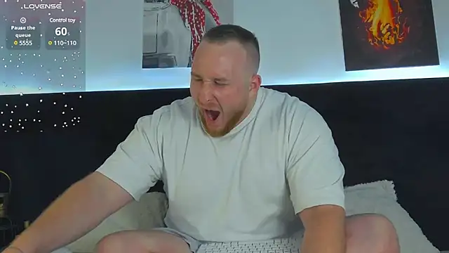 Snapshot of RoddyStill chatting on 01-04-25, 07:45 RoddyStill online show from 01-04-25, 07:45