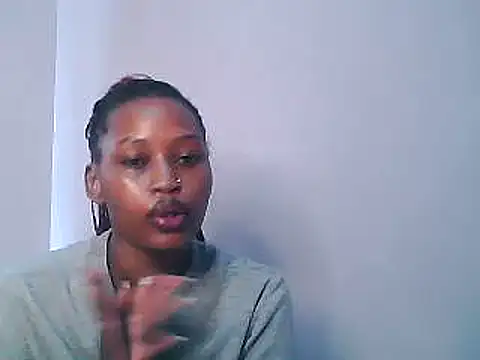 Snapshot of Sweet_Vinkah chatting on 02-17-25, 12:48 Sweet Vinkah online show from 02-17-25, 12:48
