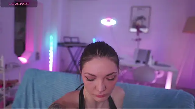 Lady3Holes online show from 05-27-26, 05:43
