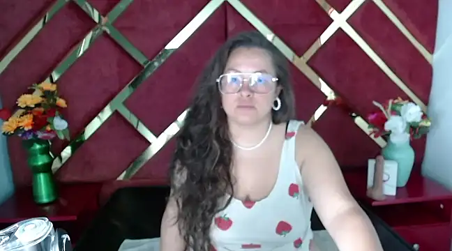 Snapshot of SaraThomso chatting on 01-22-25, 03:09 SaraThomso online show from 01-22-25, 03:09