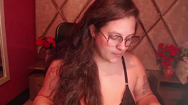 Snapshot of SaraThomso chatting on 10-03-25, 03:47 SaraThomso online show from 10-03-25, 03:47