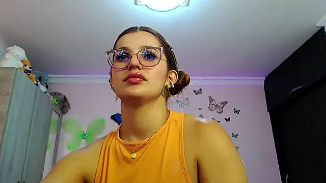 caroline jonson online show from 09-28-25, 02:33