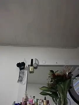 Lorraine Leon online show from 03-04-25, 11:11