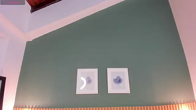  anavictoria  online show from 10-28-25, 06:32