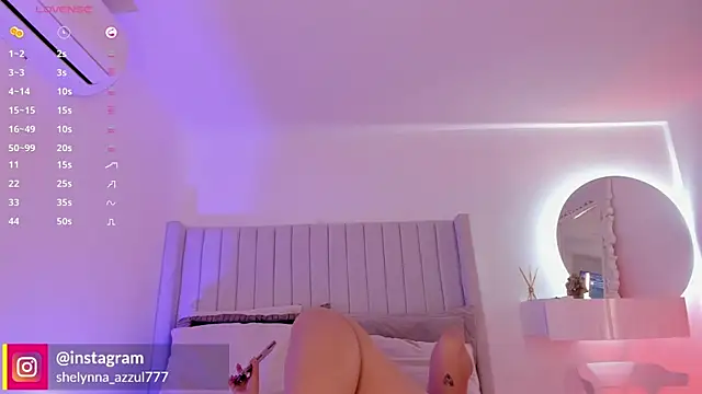 Shelynna azzul online show from 09-27-25, 08:03