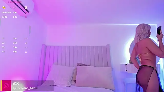 Snapshot of Shelynna_azzul chatting on 10-17-25, 08:22 Shelynna azzul online show from 10-17-25, 08:22