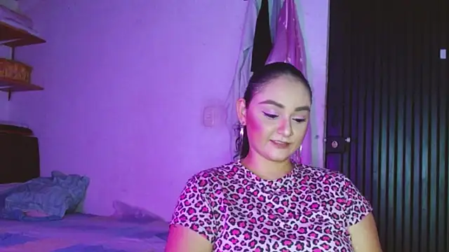 Snapshot of Kaory_32 chatting on 11-04-25, 05:50 Kaory 32 online show from 11-04-25, 05:50