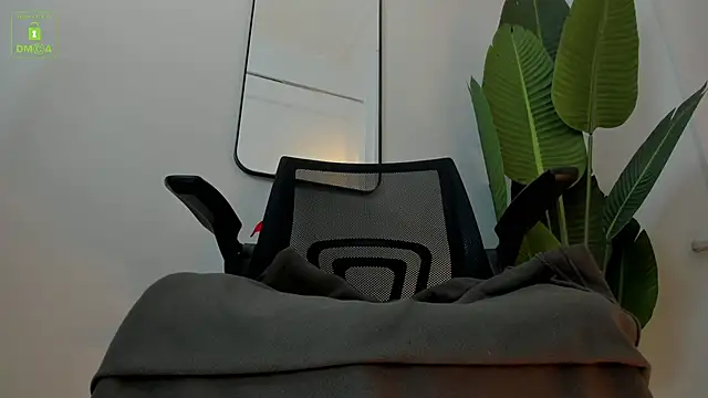 Whitney Svonn online show from 02-04-25, 03:57