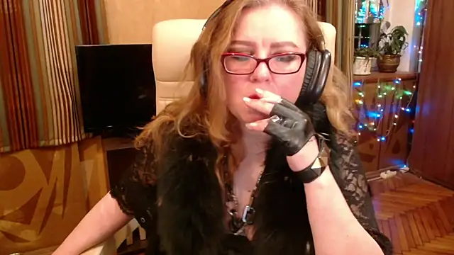 Miss Tress online show from 04-10-26, 11:20