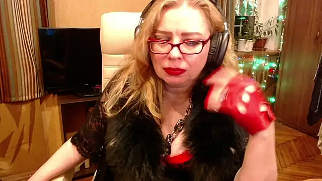 Miss Tress online show from 06-06-26, 09:41