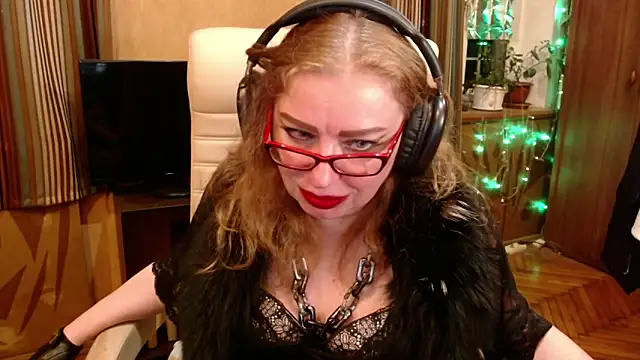 Snapshot of Miss_Tress chatting on 06-20-26, 06:54 Miss Tress online show from 06-20-26, 06:54