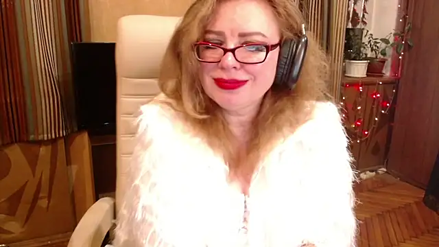Snapshot of Miss_Tress chatting on 07-08-26, 09:30 Miss Tress online show from 07-08-26, 09:30