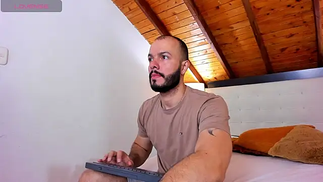 Tom Bailey online show from 09-26-25, 12:42