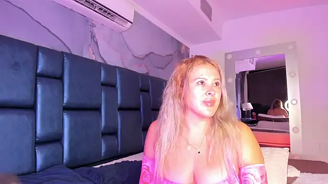 ALONDRAMILF online show from 11-12-25, 02:34