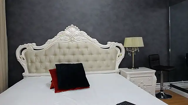 Snapshot of ArielBurn chatting on 12-03-24, 10:50 ArielBurn online show from 12-03-24, 10:50