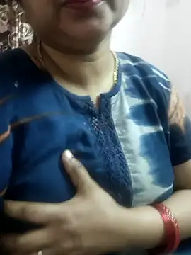 Snapshot of cuteyqueen chatting on 12-06-24, 05:22 cuteyqueen online show from 12-06-24, 05:22