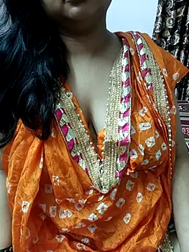 Snapshot of cuteyqueen chatting on 09-20-25, 11:33 cuteyqueen online show from 09-20-25, 11:33
