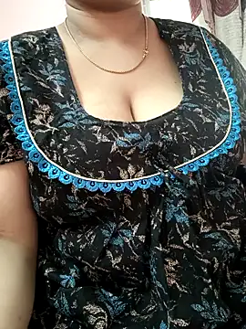 Snapshot of cuteyqueen chatting on 01-12-26, 09:25 cuteyqueen online show from 01-12-26, 09:25