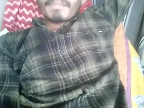 Snapshot of Yasha_14C_Creator chatting on 03-18-25, 04:15 Yasha 14C Creator online show from 03-18-25, 04:15