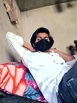 Snapshot of Yasha_14C_Creator chatting on 11-13-25, 04:44 Yasha 14C Creator online show from 11-13-25, 04:44