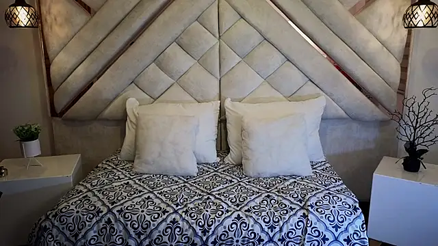 leslyflorez online show from 02-09-25, 12:06