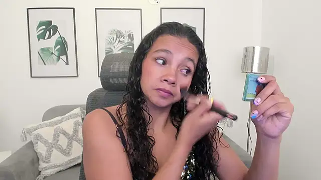 leslyflorez online show from 02-14-25, 09:21