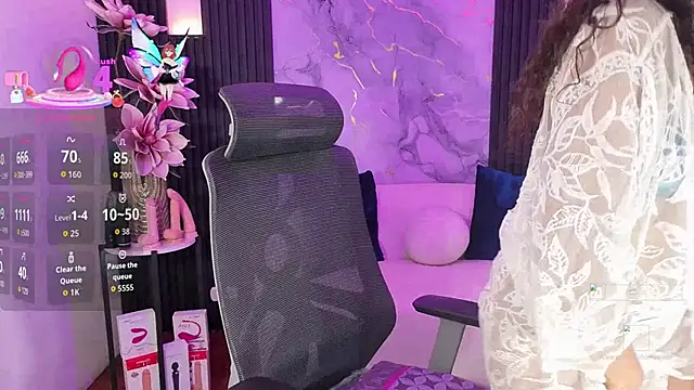 leslyflorez online show from 09-22-25, 04:14