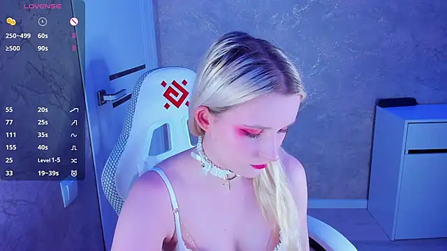 SweeteRose Royce online show from 03-18-25, 03:10