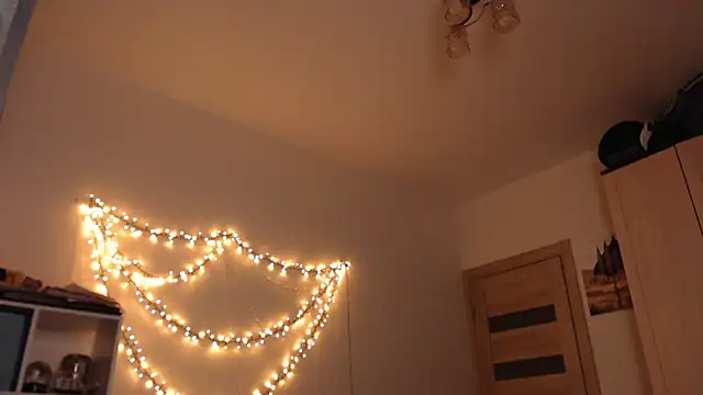 amber quell here online show from 03-06-25, 06:16